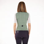 MODEL-BACK