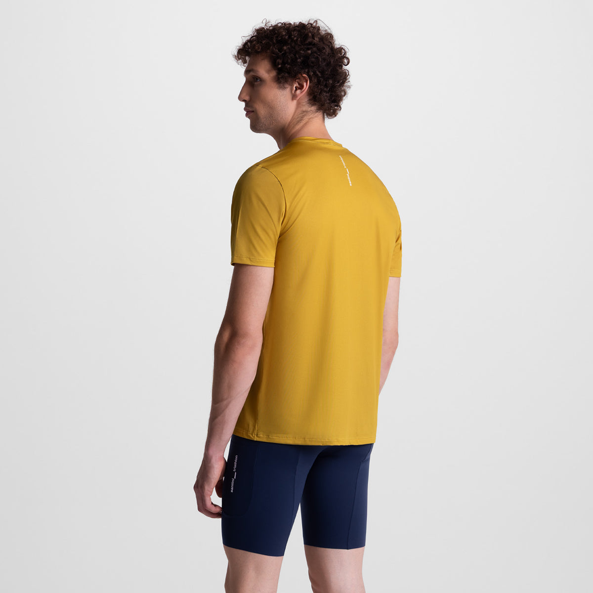 MODEL-BACK