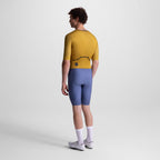 MODEL-BACK