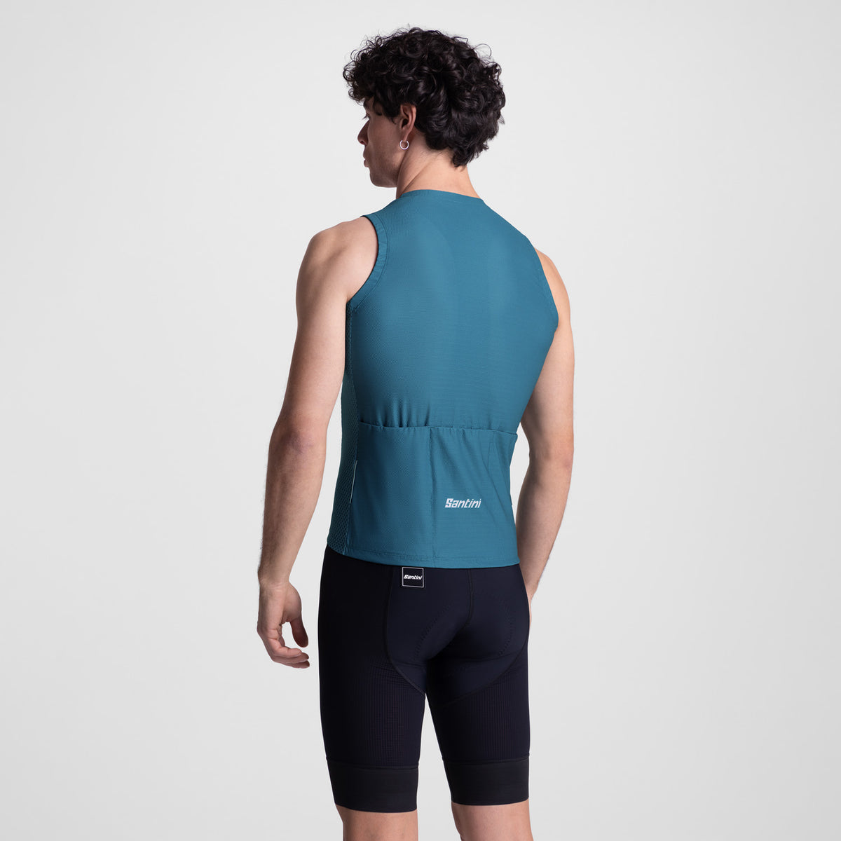 MODEL-BACK