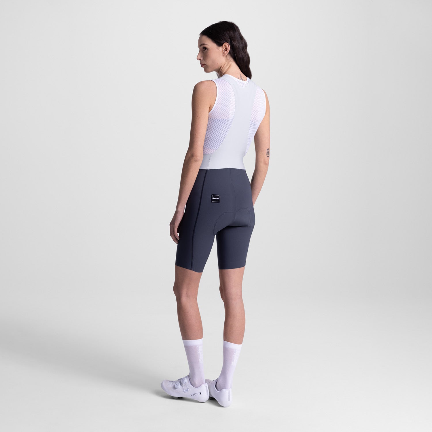 MODEL-BACK