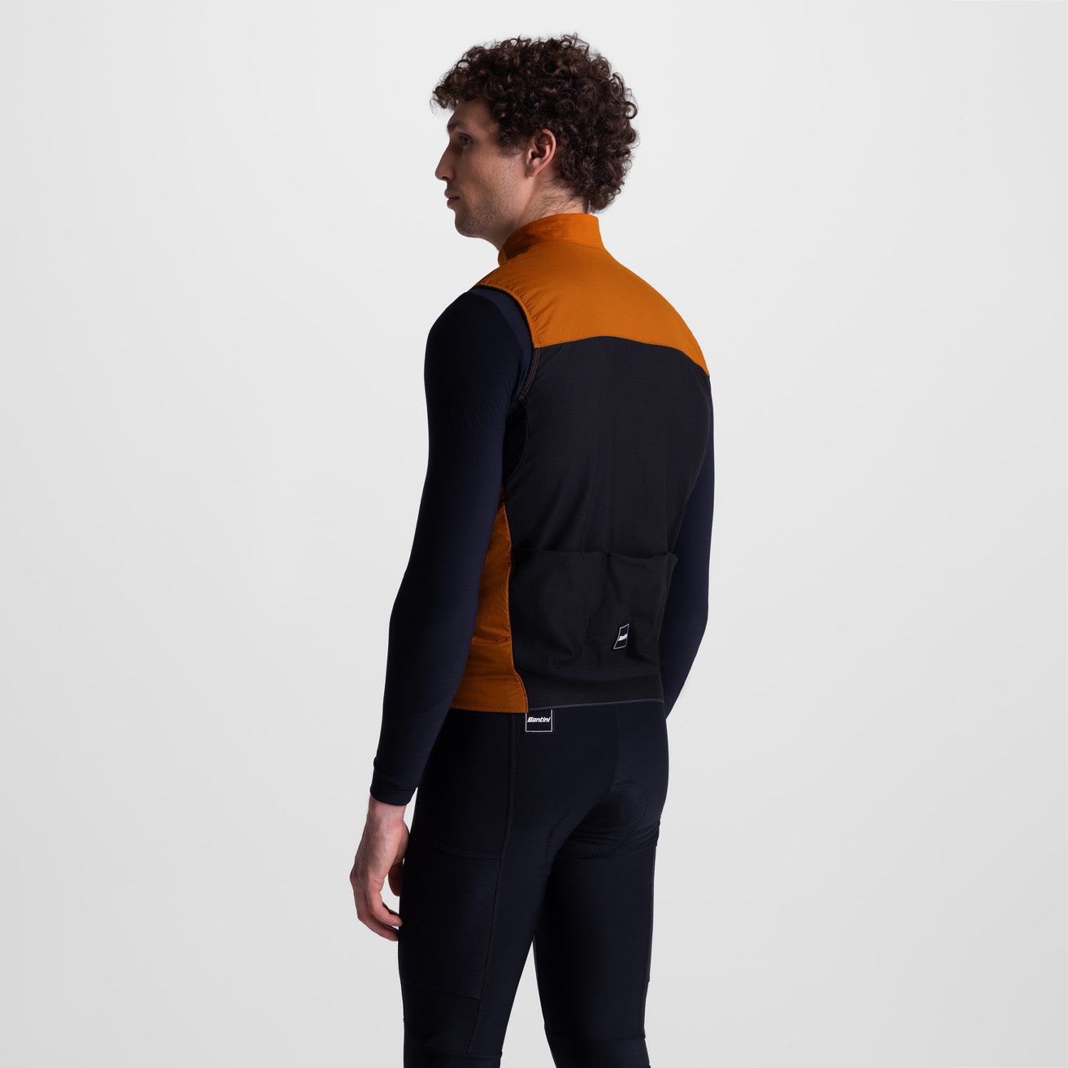 MODEL-BACK