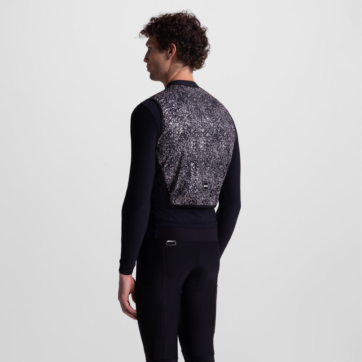 MODEL-BACK