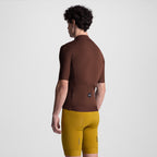 MODEL-BACK